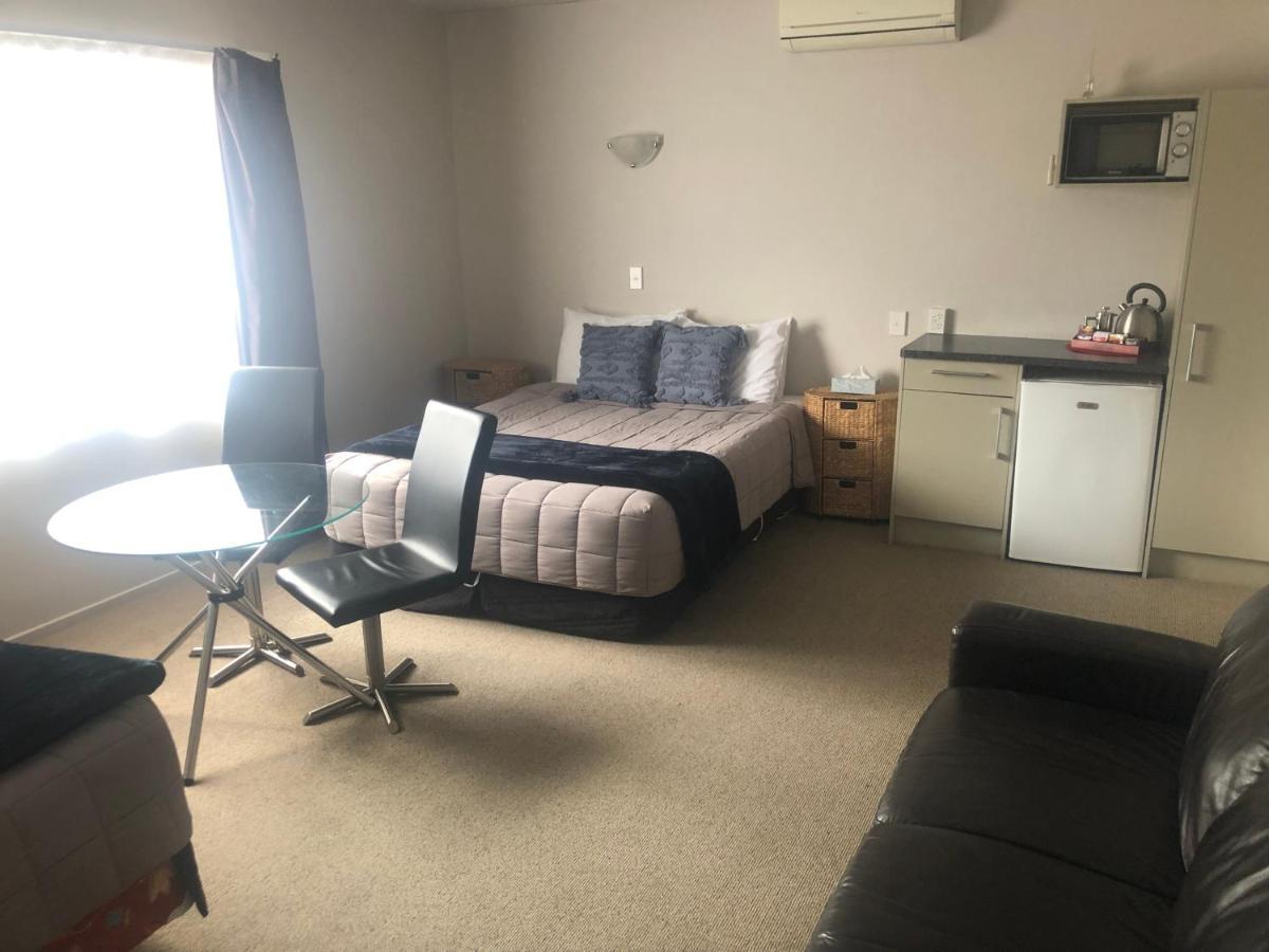 绝对湖景汽车旅馆 陶波 外观 照片